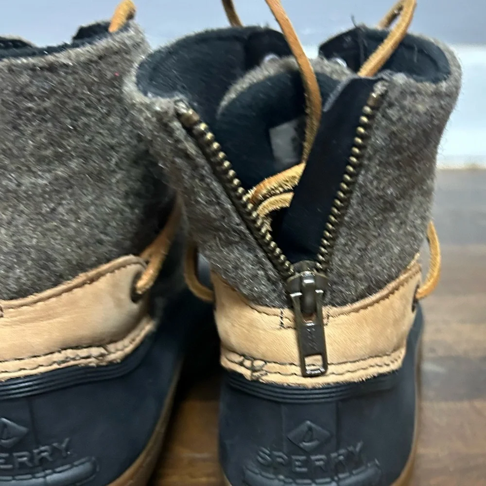 Sperry‎ women’s Brown and Black wool Duck Boots
